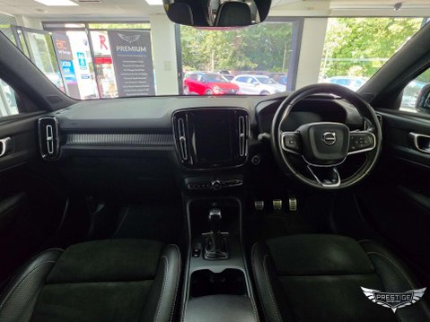 Volvo XC40 1.5 T3 R-Design Euro 6 (s/s) 5dr 31