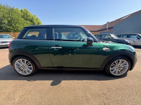 Mini Hatch COOPER AUTOMATIC 3