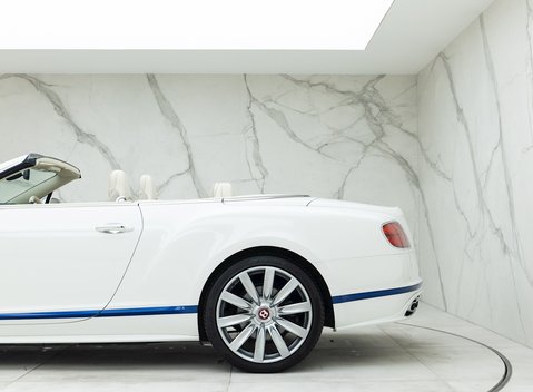 Bentley Continental GT V8 S Convertible Galene Edition 29