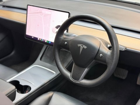 Tesla Model 3 Standard Range Plus Auto RWD 4dr 30