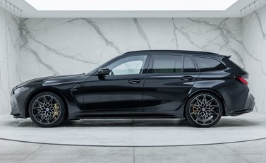 BMW M3 COMPETITION M XDRIVE TOURING 2