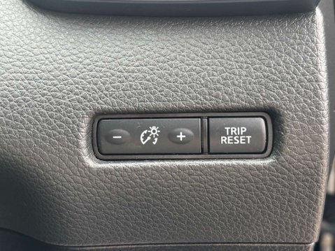 Nissan Qashqai 1.5 dCi N-Connecta SUV 5dr Diesel Manual Euro 6 (s/s) (115 ps) 29