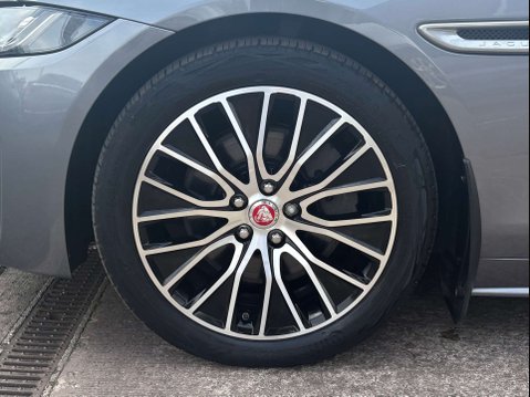 Jaguar XE 2.0 XE R-Dynamic S D Auto 4dr 22