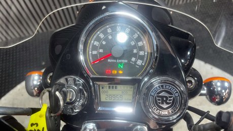 Royal Enfield Classic 2023 ONLY 2K 1 ONWER LONG MOT 350CC ROADSTER A2 READY 19