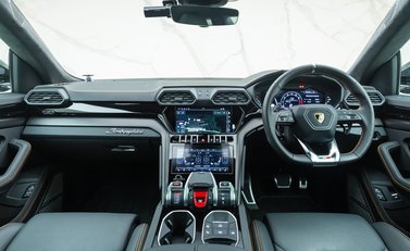 Lamborghini Urus S 19