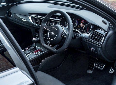 Audi RS6 Avant Performance 11