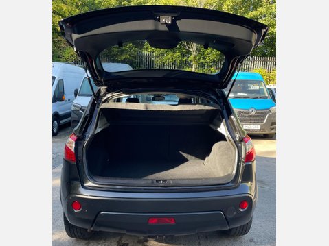 Nissan Qashqai 2.0 dCi Tekna Auto 4WD Euro 5 5dr (AVM) 12