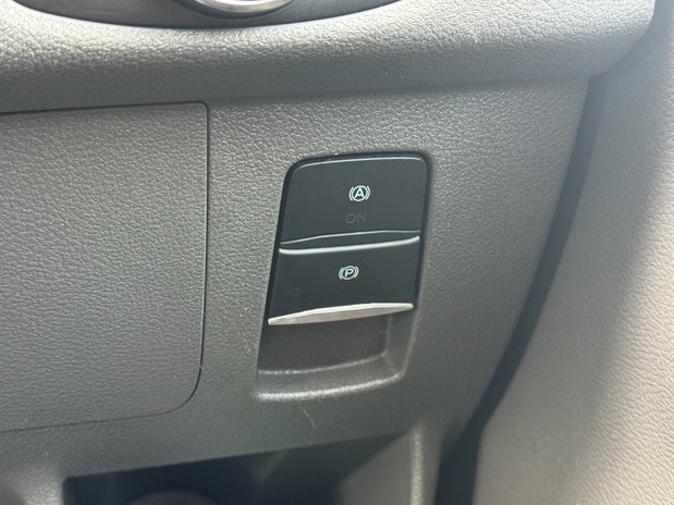 Ford Transit LWB L3H2 Med Roof Limited 350 Air Con Alloys Camera Nav Sensors EURO 6 23