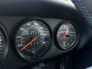 Porsche 911 CARRERA 3.2 CONVERTIBLE 66