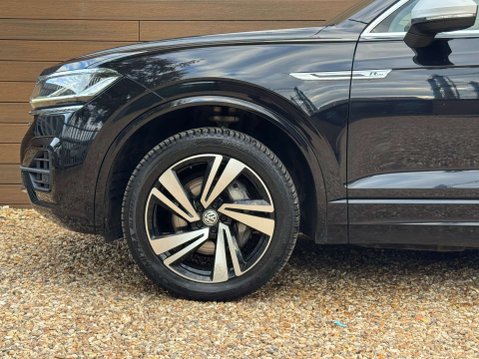 Volkswagen Touareg 3.0 Touareg V6 R-Line Tech TDI Auto 4WD 5dr 11