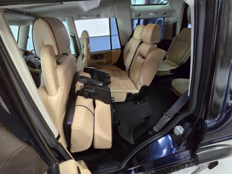 Land Rover Discovery 2.5 TD5 ES Premium Station Wagon 5dr Diesel Automatic (7 Seats) (284 g/km, 19