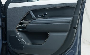 Land Rover Range Rover Sport P460e AUTOBIOGRAPHY 26