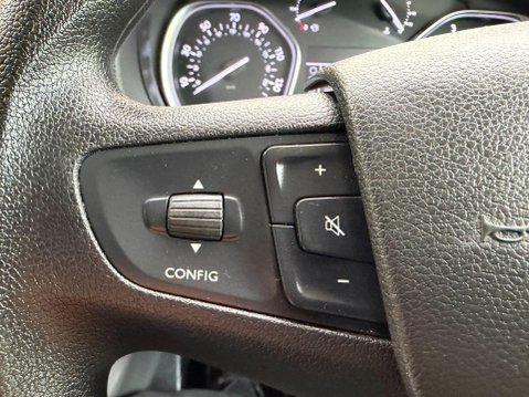 Vauxhall Vivaro 1.5 Turbo D 2900 Dynamic Panel Van 6dr Diesel Manual L2 H1 Euro 6 (s/s) (10 27