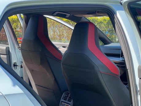 Volkswagen Golf GTI CLUBSPORT TSI DSG 19