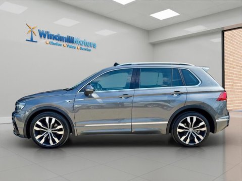 Volkswagen Tiguan 2.0 TDI R-Line DSG 4Motion Euro 6 (s/s) 5dr 8