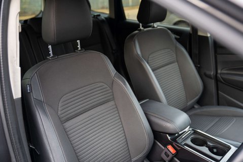 Ford Kuga 1.5 Kuga Titanium TDCI 5dr 4