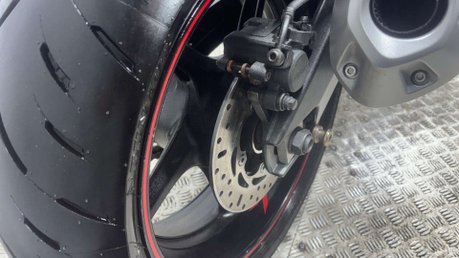 Yamaha FZ1 FAZER 2011 ONLY 19K VERY CLEAN 1000CC NAKED MOT SERVICED 23