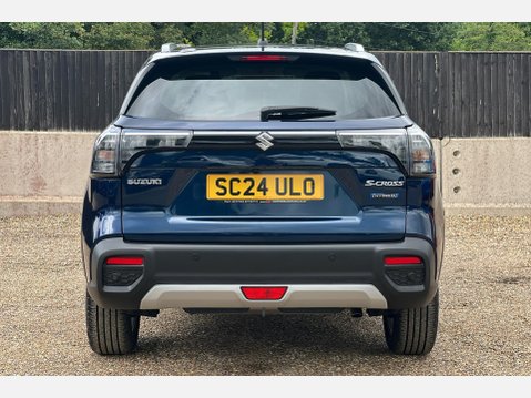 Suzuki S-Cross MOTION 8