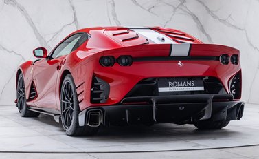Ferrari 812 Competizione 7