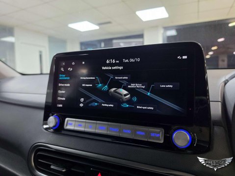 Hyundai KONA 64kWh Premium Auto 5dr (10.5kW Charger) 41