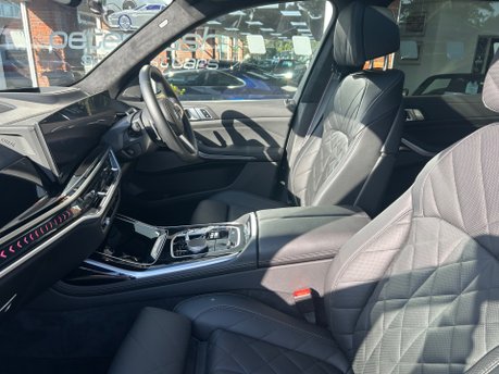 BMW X7 XDRIVE40I M SPORT MHEV 32