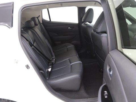 Nissan LEAF 40kWh Tekna Auto 5dr 23