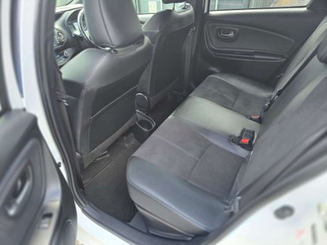 Toyota Yaris 1.5 VVT-h GR SPORT Hatchback 5dr Petrol Hybrid E-CVT Euro 6 (s/s) (100 ps) 32