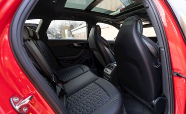 Audi RS4 Avant Vorsprung 16