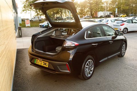 Hyundai IONIQ PREMIUM 37