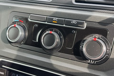 Volkswagen Caddy C20 Tdi Black Edition 18