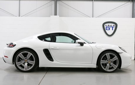 Porsche 718 Cayman PDK - Incredible Specification 1