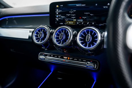 Mercedes-Benz GLB 1.3 GLB 200 AMG Line Premium Plus Night Edition 5dr 34