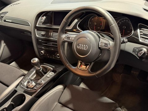 Audi A4 2.0 TDI S line quattro Euro 5 (s/s) 5dr 14