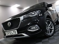 MG HS EXCLUSIVE 32