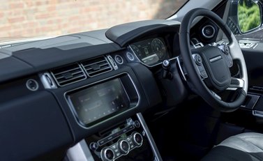 Land Rover Range Rover 4.4 SDV8 Autobiography 17
