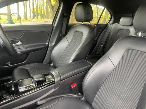 Mercedes-Benz A Class 1.5 A180d Sport (Executive) 7G-DCT Euro 6 (s/s) 5dr 25