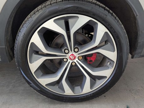 Jaguar E-Pace 2.0 E-PACE R-Dynamic HSE i AWD Auto 4WD 5dr 31