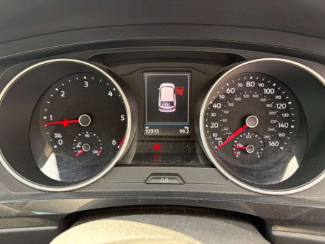 Volkswagen Tiguan 2.0 Tiguan SE Nav TDI BlueMotion Technology 4Motion 4WD 5dr 21