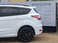 Ford Kuga ST-LINE TDCI 6