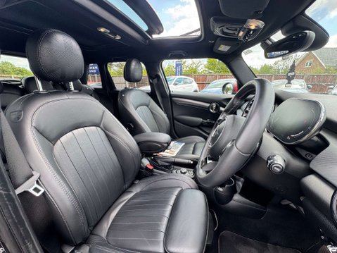 Mini Hatch 2.0 Cooper S Exclusive Auto 5dr 3