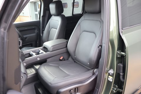Land Rover Defender 110 2026 HARD TOP X-DYNAMIC HSE 350 WORLD TOUR 2 EDITON REAR  SEATS FITTED PPF  26