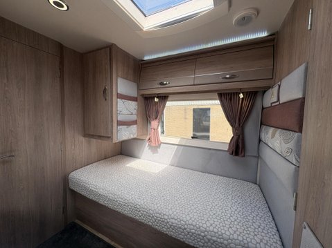 Auto-Sleepers Burford Duo 19