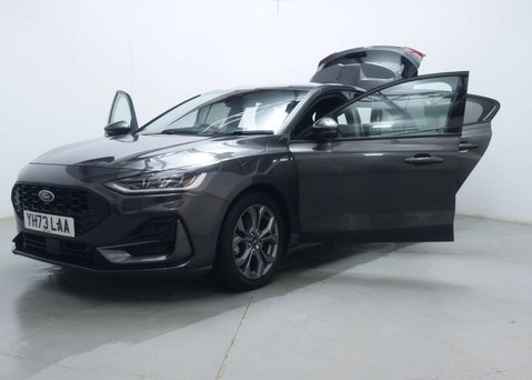 Ford Focus 1.0 Focus ST-Line MHEV Auto 5dr 49
