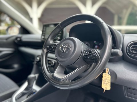 Toyota Yaris ICON FHEV 28