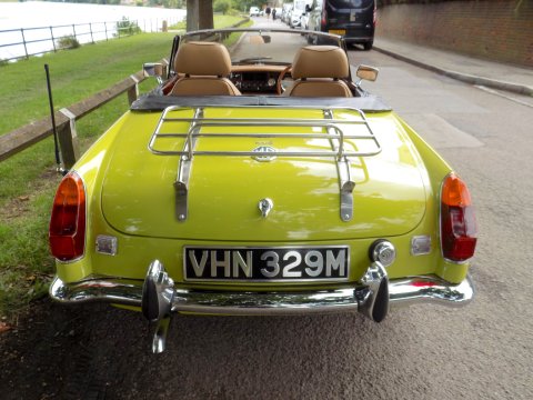 MG B ROADSTER 85