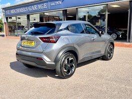 Nissan Juke 1.0 Juke N-Connecta DiG-T 5dr 8