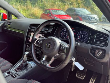 Volkswagen Golf 2.0 Golf GTi TSi Semi-Auto 5dr 17