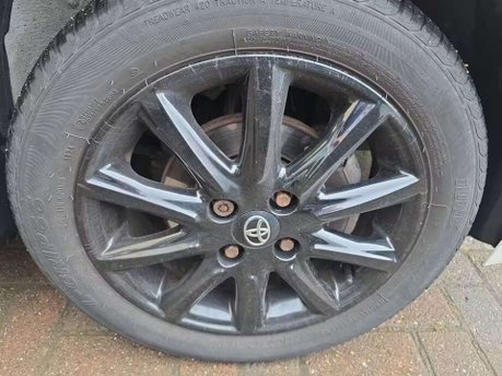 Toyota Aygo 1.0 VVT-i x-press Hatchback 5dr Petrol x-shift Euro 6 (68 ps) 8