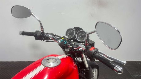 Moto Guzzi V7 750 2009 26K NEW MOT SERVICED 1 OWNER MODERN RETRO BIKE 750CC 19