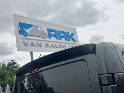 Renault Trafic 2.0 dCi Blue LL30 Sport+ Panel Van 5dr Diesel Manual L2 H1 Euro 6 (s/s) (15 15